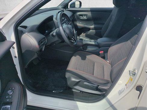 Used 2025 Honda HR-V Sport image 15