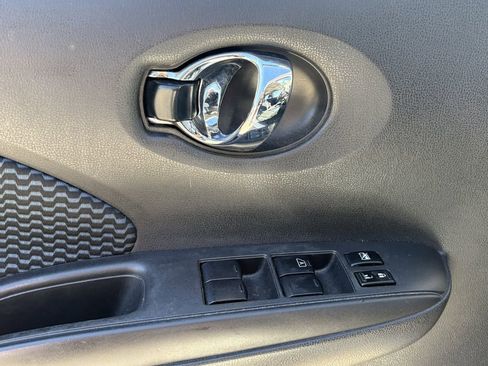 Used 2018 Nissan Versa Note SV image 11