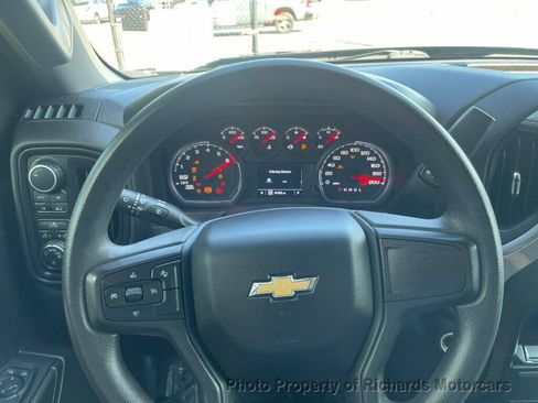 Used 2022 Chevrolet Silverado 1500 Custom AWD/4WD image 11