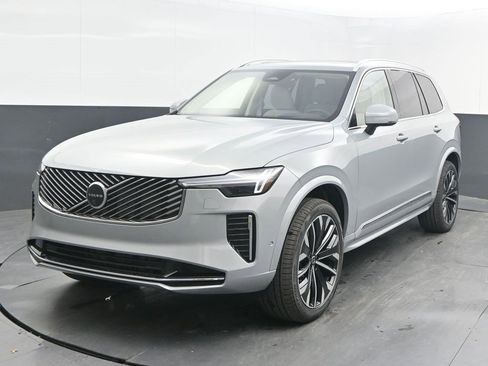 New 2026 Volvo XC90 B6 Ultra image 3