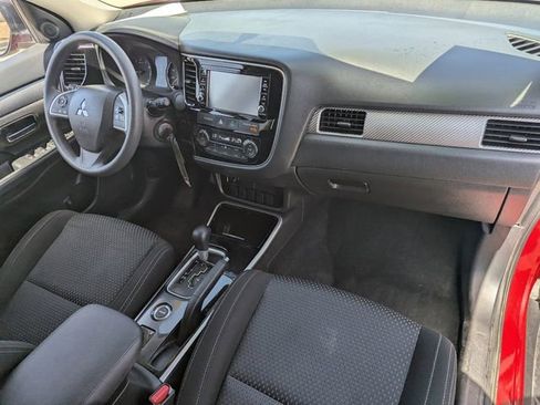 Used 2018 Mitsubishi Outlander ES AWD/4WD image 12
