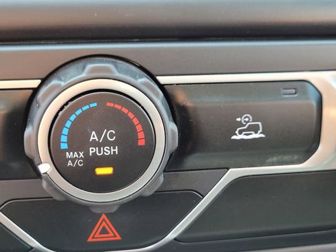 Used 2021 Jeep Wrangler Unlimited Sport image 21