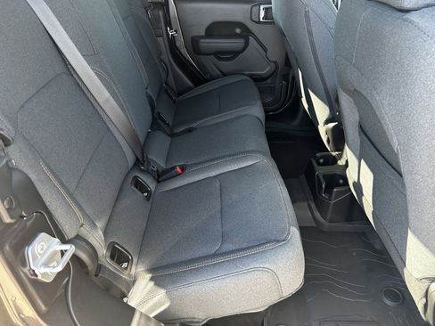 New 2025 Jeep Gladiator Willys image 11