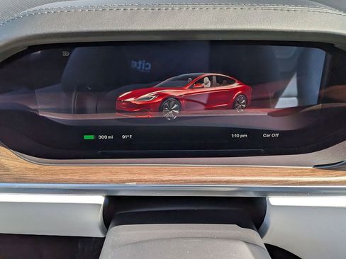 Used 2022 Tesla Model S Base image 10