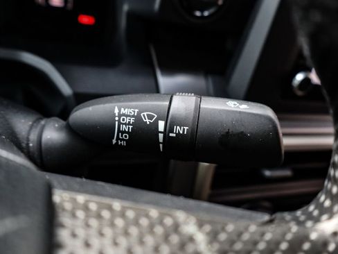 Used 2024 Toyota Tacoma TRD Off-Road image 24