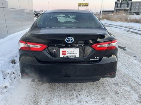 Certified 2018 Toyota Camry LE image 36