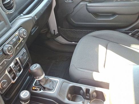 Used 2022 Jeep Wrangler Unlimited Sport AWD/4WD image 31