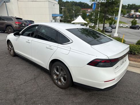 Used 2023 Honda Accord EX image 9