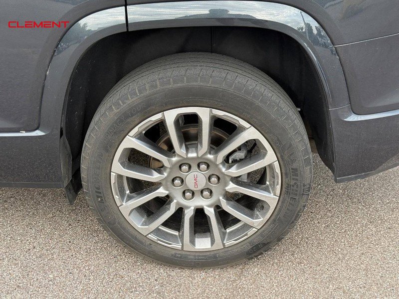 Used 2023 GMC Acadia Denali w/ Denali Technology Package AWD/4WD image 4