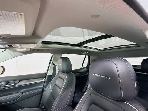 New 2026 GMC Terrain Denali w/ LPO, Floor Liner Package image 17