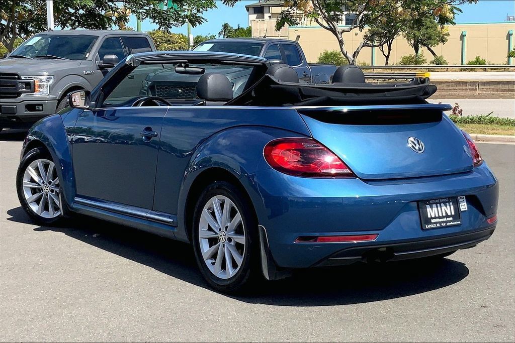 Used 2019 Volkswagen Beetle 2.0T SE FWD image 10