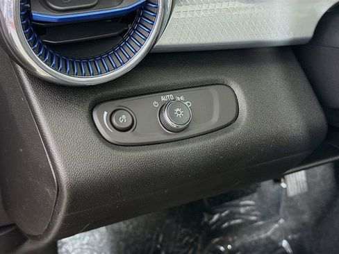 New 2026 Chevrolet Trax LT w/ LPO, Blackout Package image 10