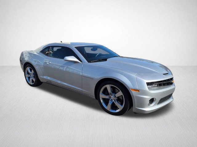Used 2010 Chevrolet Camaro SS w/ RS Package RWD image 4