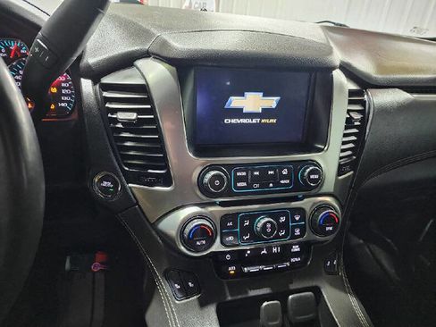 Used 2020 Chevrolet Suburban LT image 15
