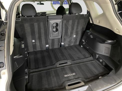 Used 2018 Nissan Rogue S image 18