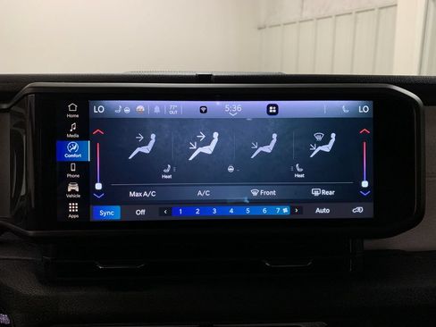 Used 2024 Jeep Wrangler Unlimited Sport AWD/4WD image 7