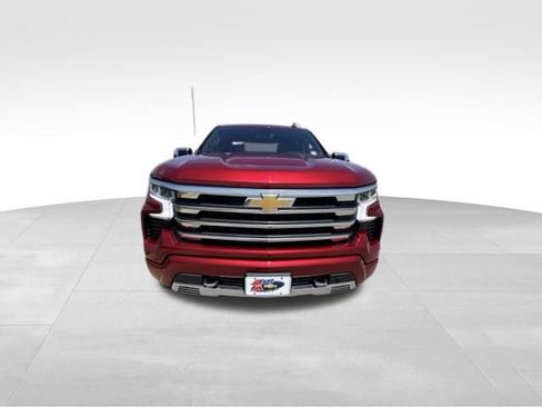Used 2024 Chevrolet Silverado 1500 High Country AWD/4WD image 3