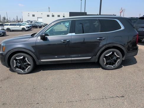 Certified 2025 Kia Telluride S AWD/4WD image 1