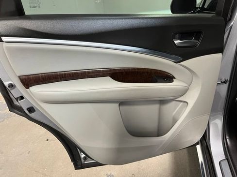 Used 2020 Acura MDX SH-AWD image 16