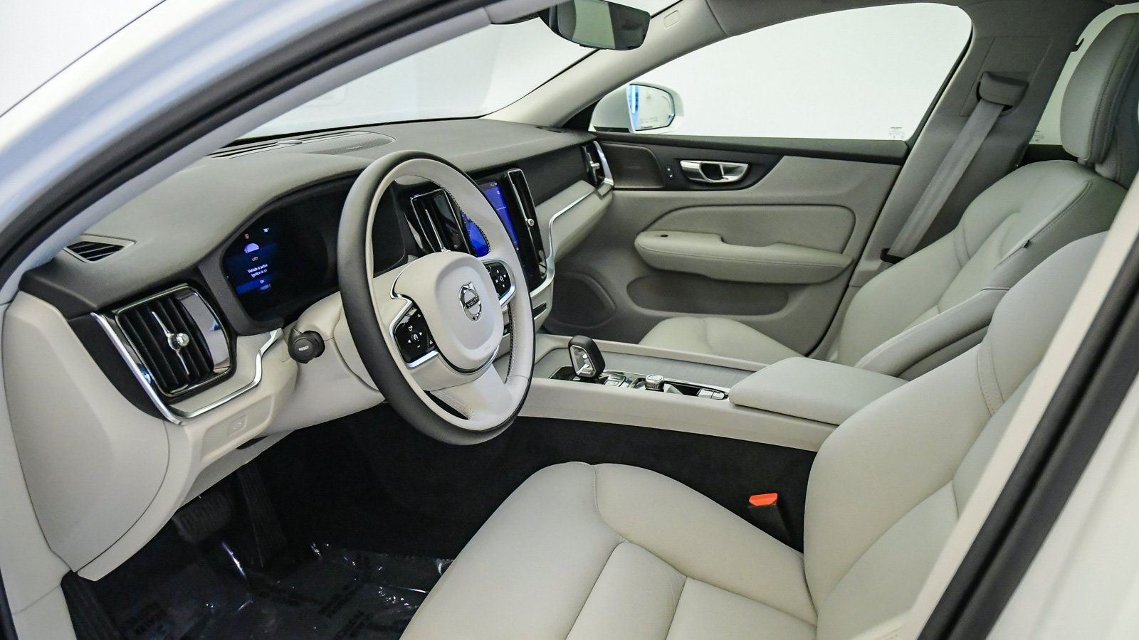 Certified 2025 Volvo V60 B5 Cross Country Plus AWD/4WD image 19