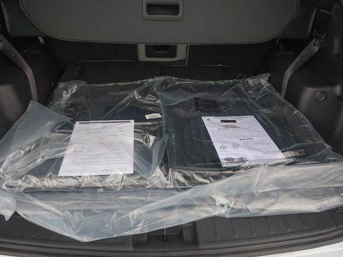 New 2025 Mitsubishi Outlander AWD image 13