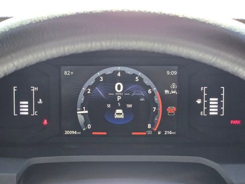Used 2025 Toyota 4Runner SR5 AWD/4WD image 29