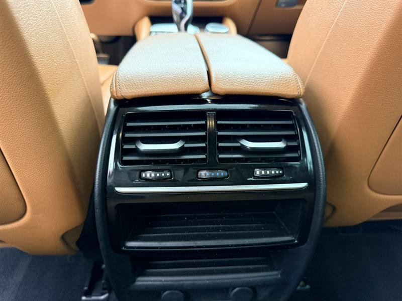 Used 2017 BMW 540i RWD image 24