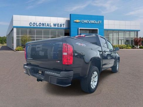 Used 2022 Chevrolet Colorado LT w/ LT Convenience Package AWD/4WD image 8
