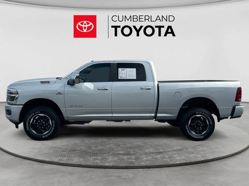 Used 2026 RAM 2500 Laramie AWD/4WD image 2