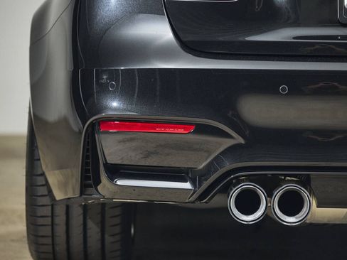 Used 2018 BMW M3 RWD image 25