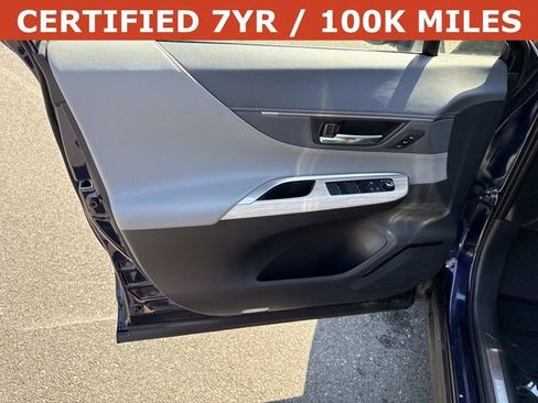 Used 2023 Toyota Venza Limited AWD/4WD image 13