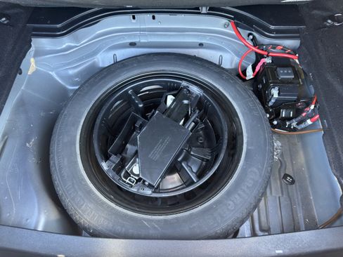 Used 2014 Mercedes-Benz E 350 Sedan image 65