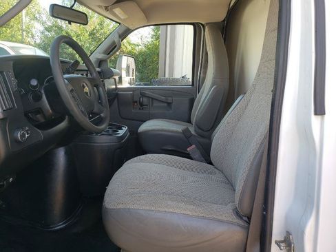 Used 2019 Chevrolet Express 3500 w/ Power Convenience Package RWD image 17
