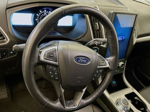 Used 2024 Ford Edge SEL image 18