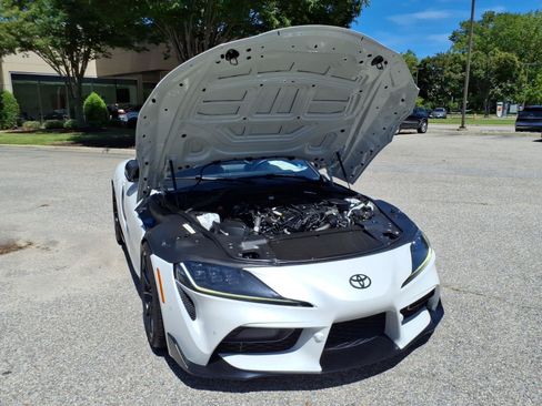 Used 2020 Toyota Supra Premium w/ Driver Assist Package RWD image 32