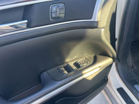 Used 2016 Lincoln MKZ w/ Equipment Group 300A Reserve image 18