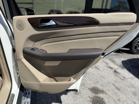 Used 2014 Mercedes-Benz ML 350 2WD image 22