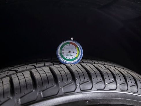 Used 2026 Land Rover Defender 110 X-Dynamic SE AWD/4WD image 42