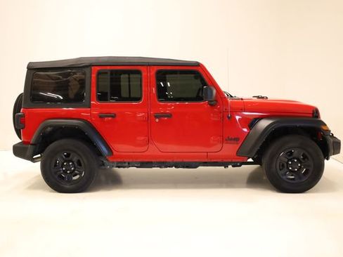 Used 2022 Jeep Wrangler Unlimited Sport image 13