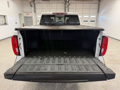 Used 2019 GMC Sierra 1500 AT4 w/ Technology Package AWD/4WD image 11