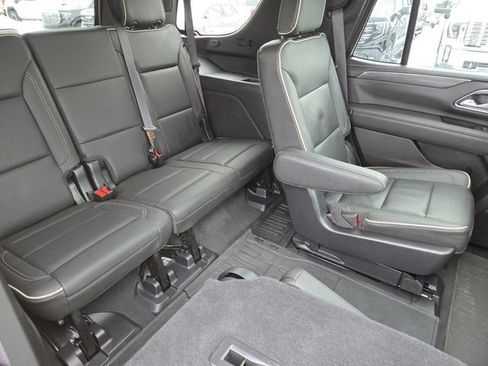Used 2021 GMC Yukon SLT w/ SLT Premium Package image 31