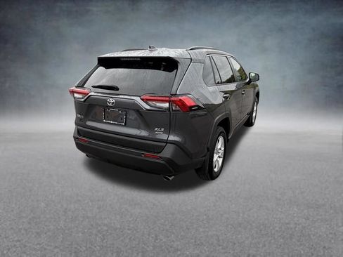 Used 2020 Toyota RAV4 XLE w/ Convenience Package AWD/4WD image 5