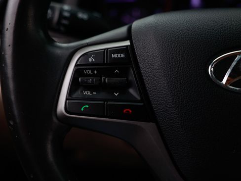 Used 2017 Hyundai Elantra SE w/ SE A/T Tech Package 03 image 25