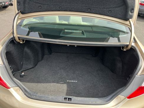 Used 2012 Toyota Camry LE image 23