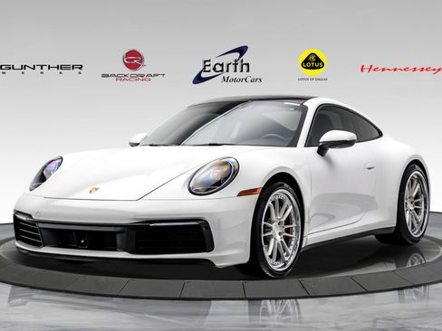 Used 2020 Porsche 911 Carrera RWD image 1
