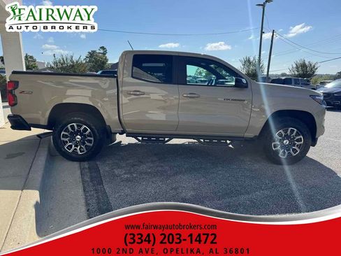 Used 2023 Chevrolet Colorado Z71 image 5