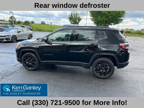 Used 2026 Jeep Compass Latitude AWD/4WD image 15
