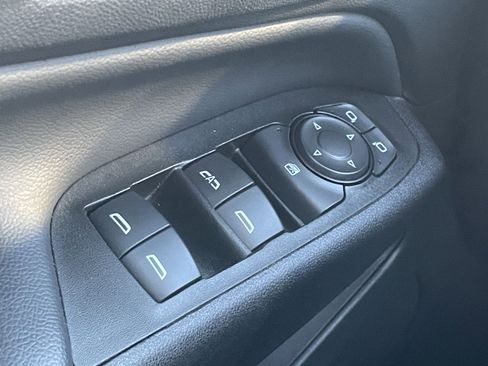 Used 2022 Chevrolet Equinox LT image 16