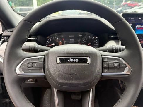 Used 2023 Jeep Compass Limited AWD/4WD image 8