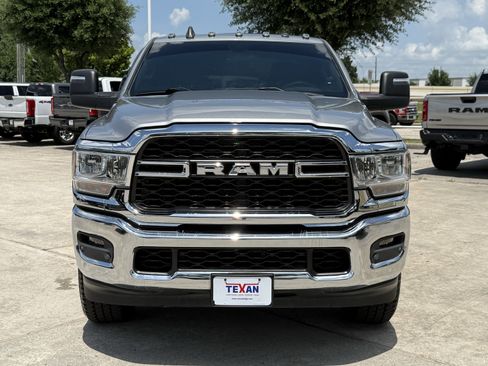 Used 2024 RAM 2500 Tradesman w/ Chrome Appearance Group AWD/4WD image 10